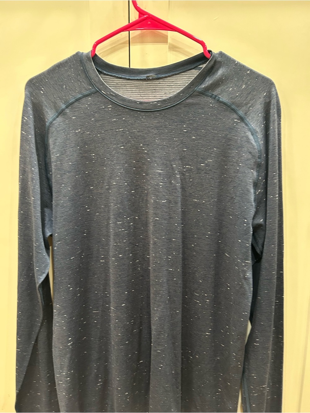 lululemon athletica Men's Long Sleeve Heathered Slate Crew